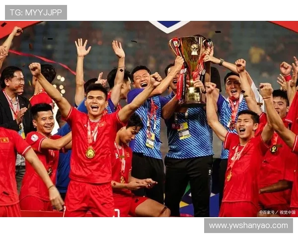 国足逆转取胜全场沸腾新星闪耀引爆球迷激情再掀世界杯热潮