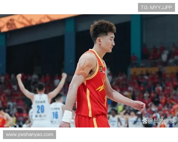 中国男篮逆袭晋级世界杯八强，孙铭徽关键时刻爆发助力球队胜利