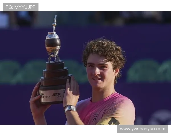 新星横空出世勇夺大师赛冠军网坛格局或将迎来新变局