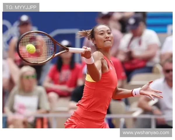 网球赛场激战正酣 明星选手纷纷亮相冲击年终总决赛冠军