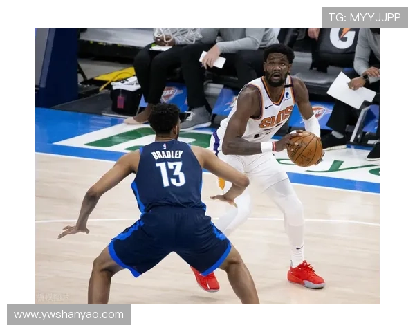 菲尼克斯太阳全力冲击新赛季冠军保罗与布克携手掀起西部风暴