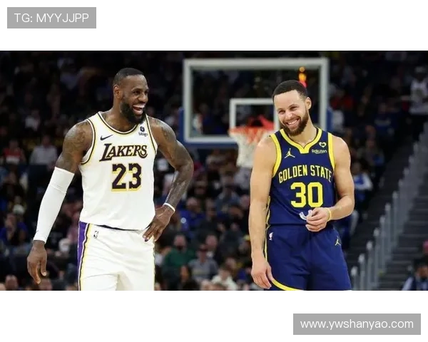 詹姆斯领衔湖人完胜勇士 布朗与戴维斯联手打出精彩表现 詹姆斯领衔湖人完胜勇士 布朗与戴维斯联手打出精彩表现