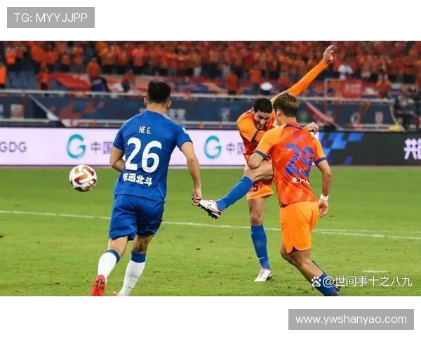 新赛季揭幕战激战四节豪门逆转夺胜全场球迷沸腾欢呼不断声浪震天