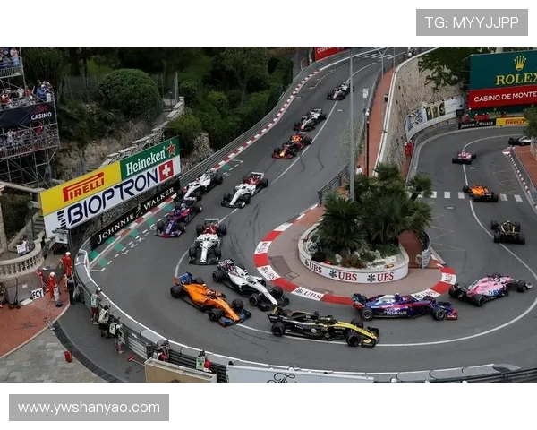 F1新赛季技术升级与车手格局变化引发围场热议全球车迷关注持续