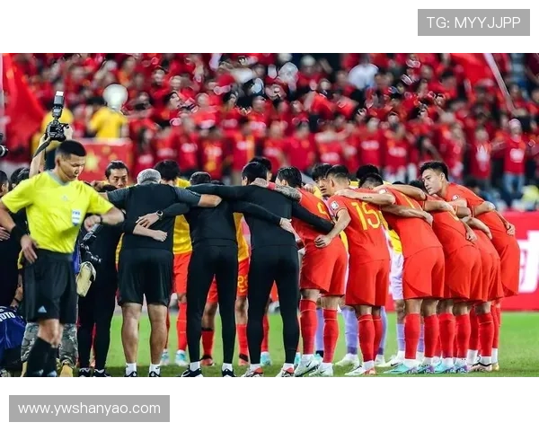 中国足球联赛激战正酣 多支劲旅争夺冠军席位竞争愈加白热化 中国足球联赛激战正酣 多支劲旅争夺冠军席位竞争愈加白热化