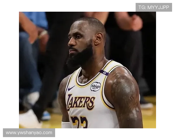 詹姆斯带领湖人逆转战胜勇士 库里状态回暖仍难阻败局