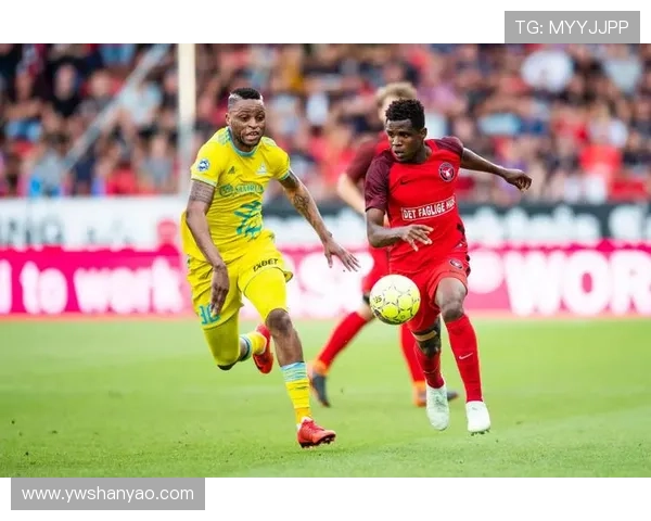 豪门鏖战欧冠赛场焦点之争引爆全球球迷持续热烈讨论赛事走势前景